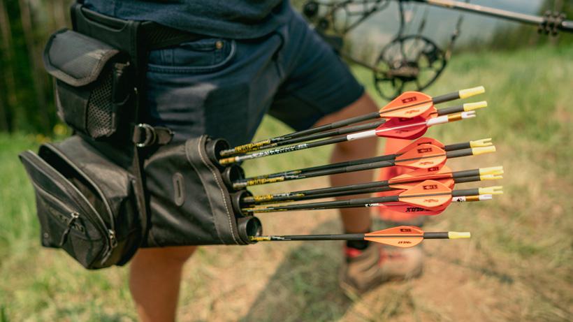 Bowhunter arrows and hip quiver for beginners