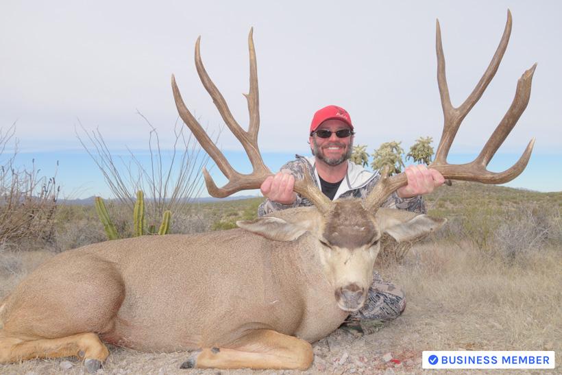 Wade Lemon hunting with a mule deer from Mexico