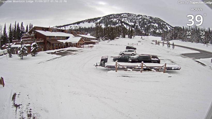 Togwotee mountain lodge webcam for tracking snowpack