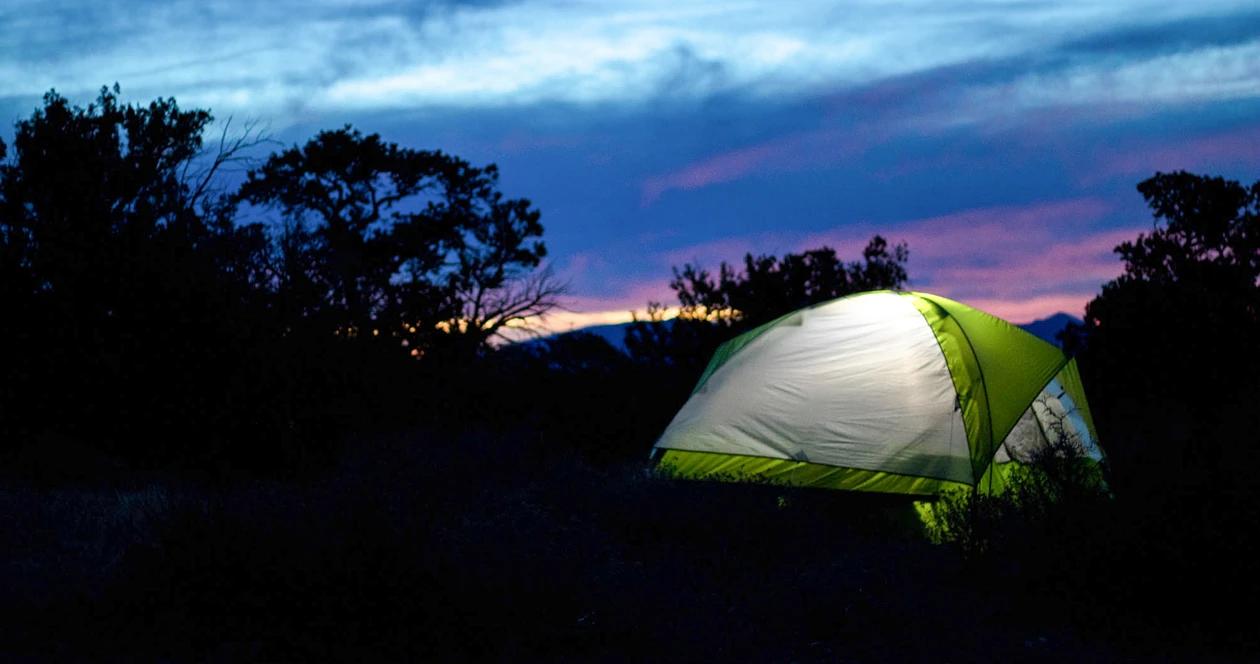 Camp tent sunset h1