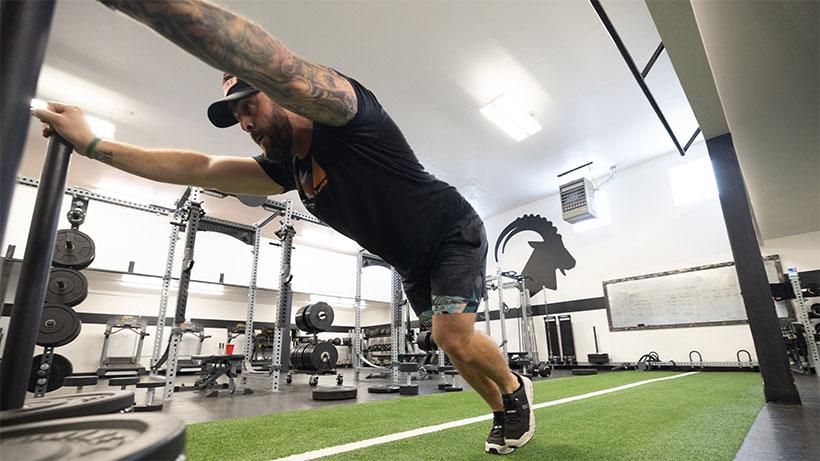 Lorenzo Sartini demonstrating offseason fitness for hunters