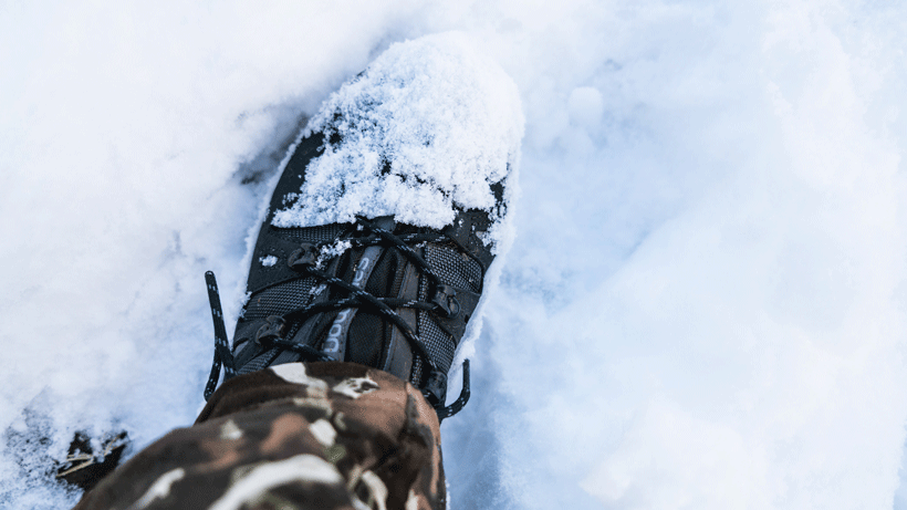 Saloman boots snow.gif