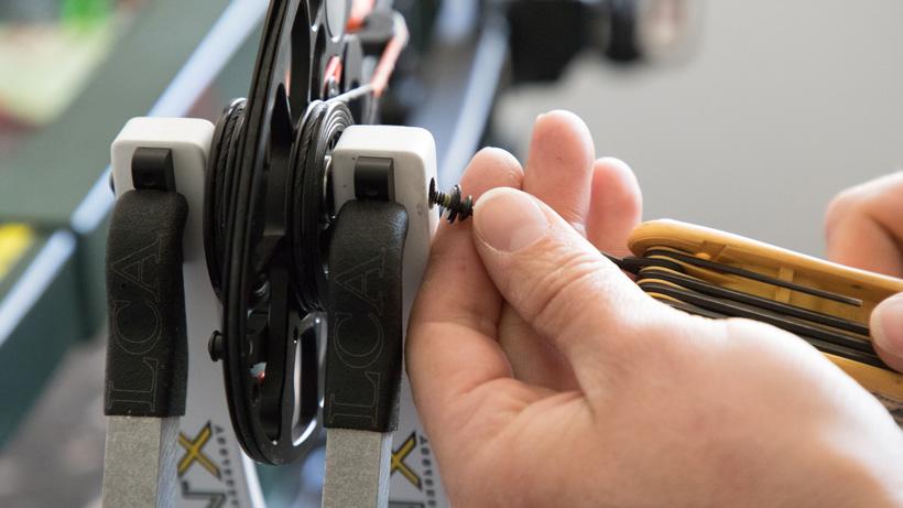 How to tune a Mathews bow with top hat shims - 15