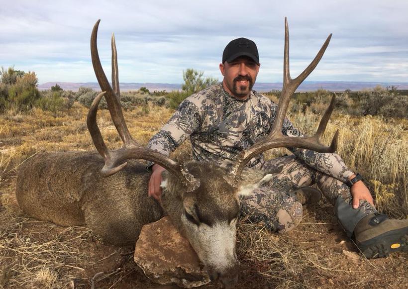 Arizona mule deer taken with high point outfitters