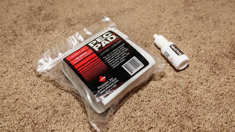 Pec pad optic cleaning wipes