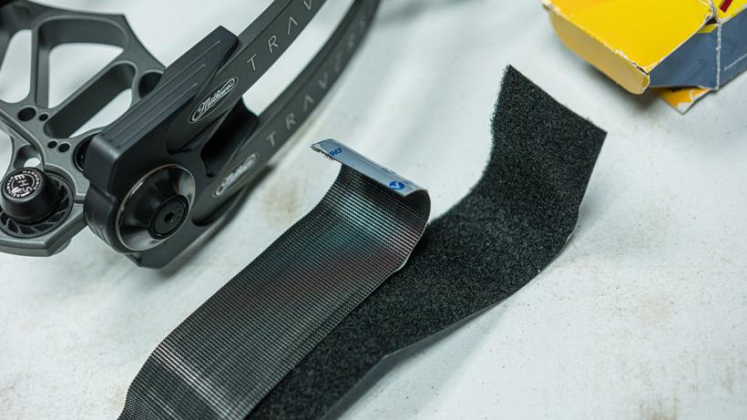 Different sides of velcro tape