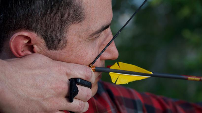 Knuckle_on_ear_anchor