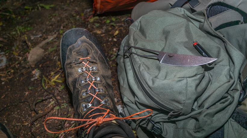 Replacing broken boot laces with paracord