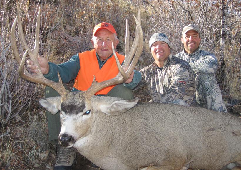 Ted Mellott 2011 Henry Mountains mule deer