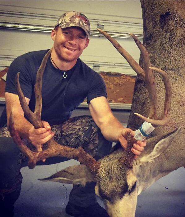 Robby farnes giant archery 192 inch typical montana mule deer