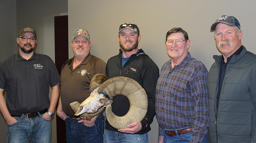 South Dakota hunter holds new Rocky Mountain bighorn sheep world record - 1