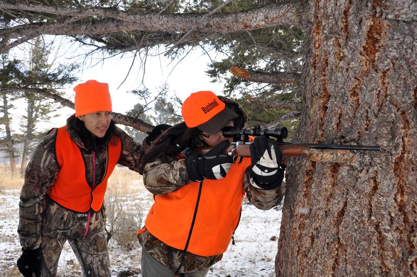 Lisa teaches Zoe to shoot