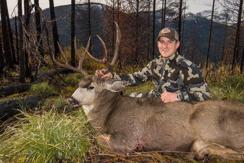 Dave barnett with his 2016 montana mule deer