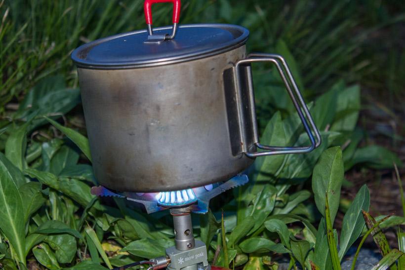 Titanium cooking pot